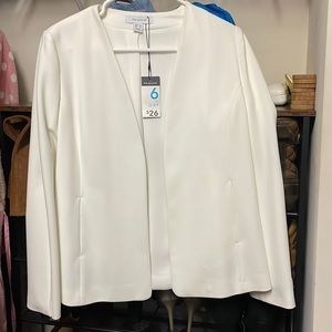 White/cream jacket with slit pockets and split detail on arms